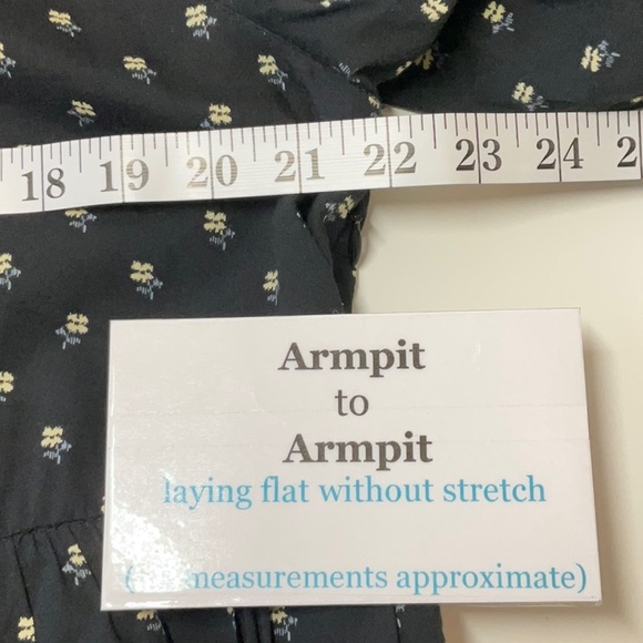 Madewell V-Neck Puff Sleeve Mini Dress in Floral Ikat Black XXL - Picture 5 of 14